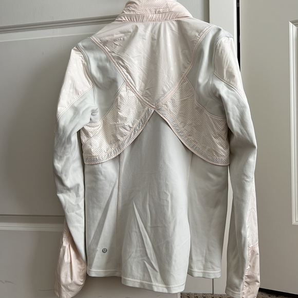 Lululemon lightweight, raincoat hoodie - Picture 10 of 12